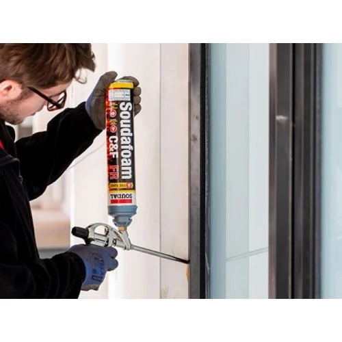 Mousse PU pistolable Soudal coupe-feu Soudafoam FR Click & Fix 6 Mousse PU pistolable Soudal coupe-feu Soudafoam FR Click & Fix – Image 4